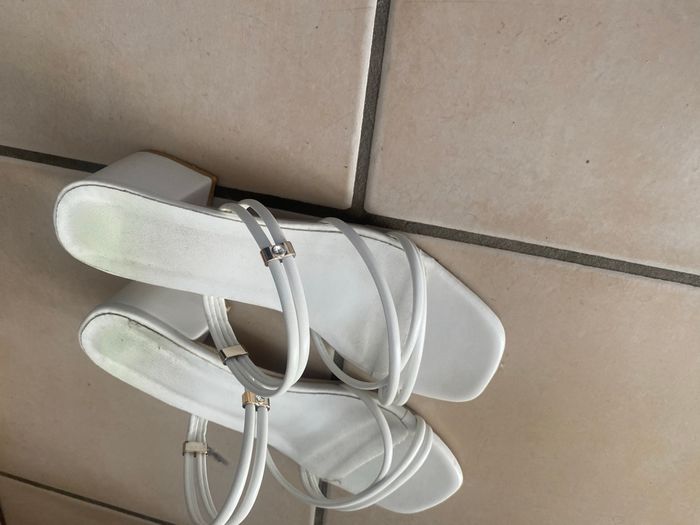 chaussures usagées - photo numéro 3