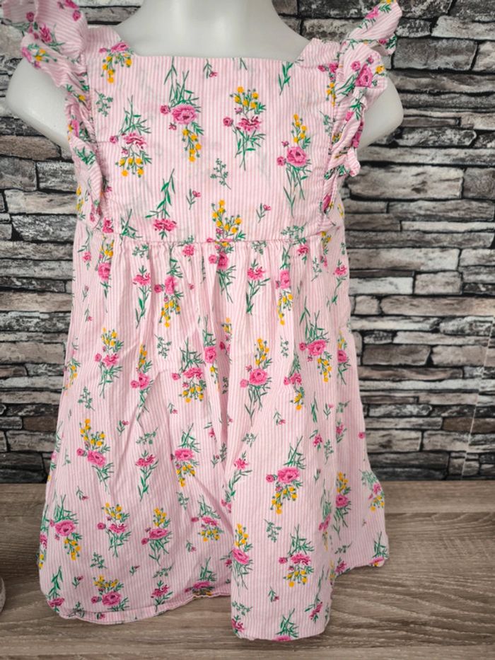 🌸 Jolie robe légère et fleurie Primark 5 ans 🌸 - photo numéro 2