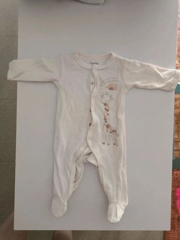 Pyjamas 3 mois crème neuf