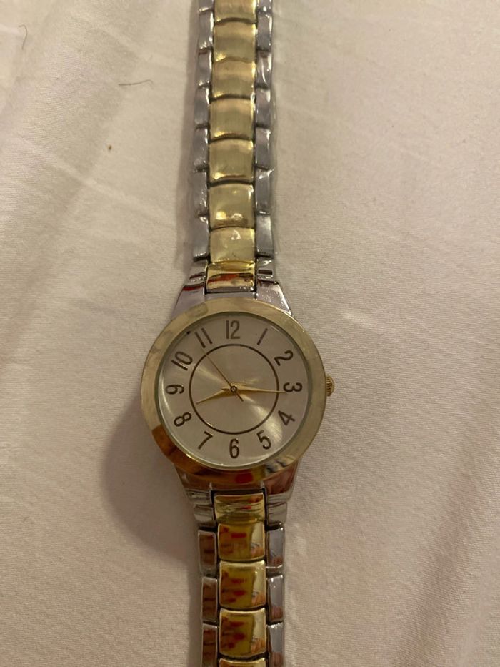 Montre neuf - photo numéro 2
