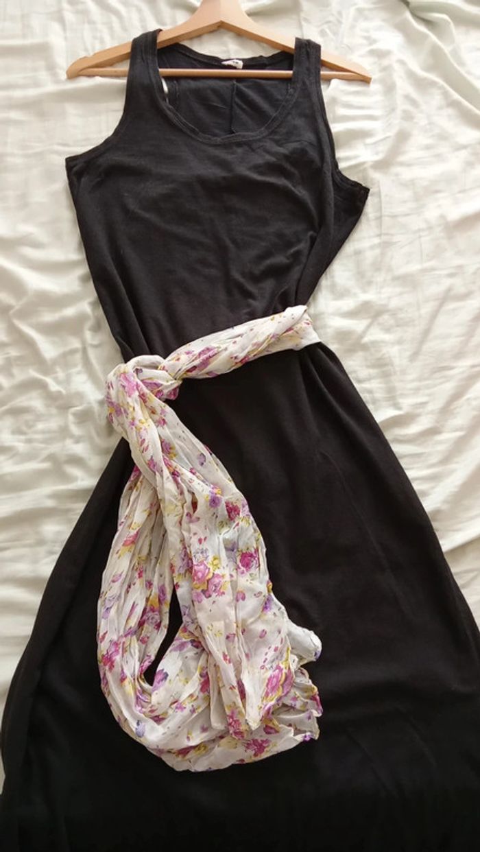 Robe noire longue - photo numéro 6