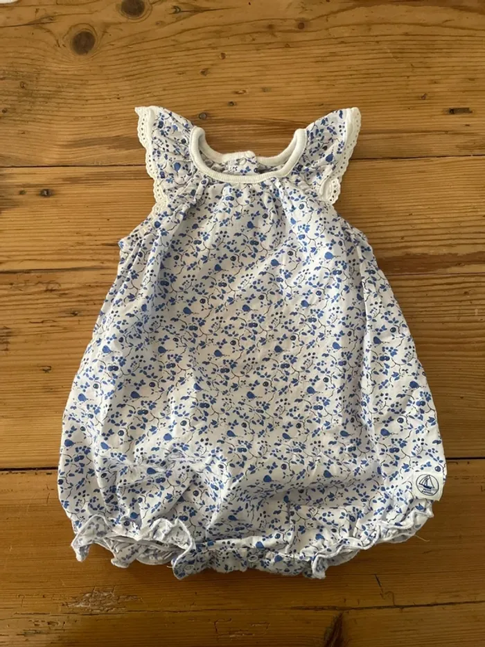 Barboteuse fleurs bleues PB 3 mois