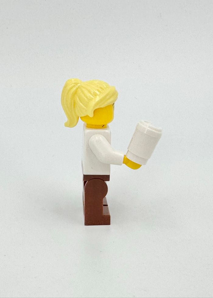 Lego City : Serveuse au Café de la Gare - NEUF - photo numéro 5
