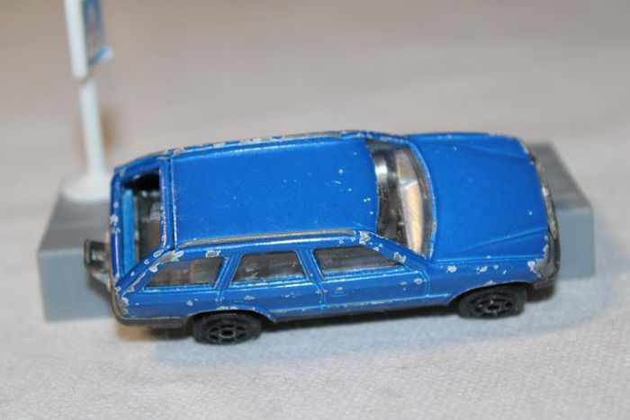 Majorette Mercédes 300 TE - photo numéro 9