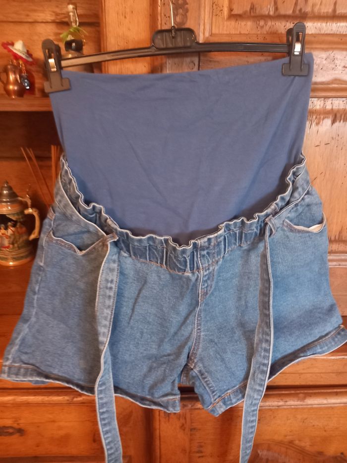 Short maternité - photo numéro 2