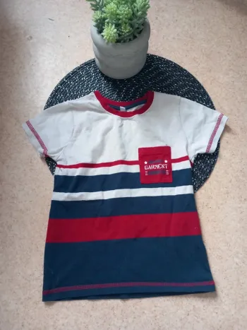 T-shirt à rayures rouge & bleu – Garçon – 4 ans