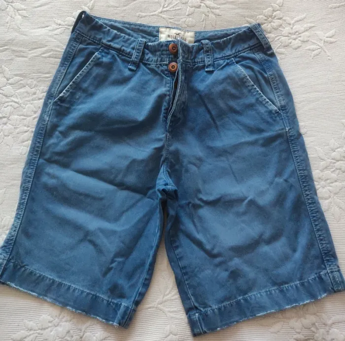 Bermuda Hollister