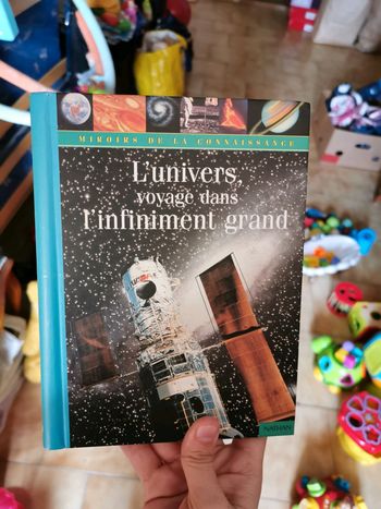 L'univers, voyage dans l'infiniment grand