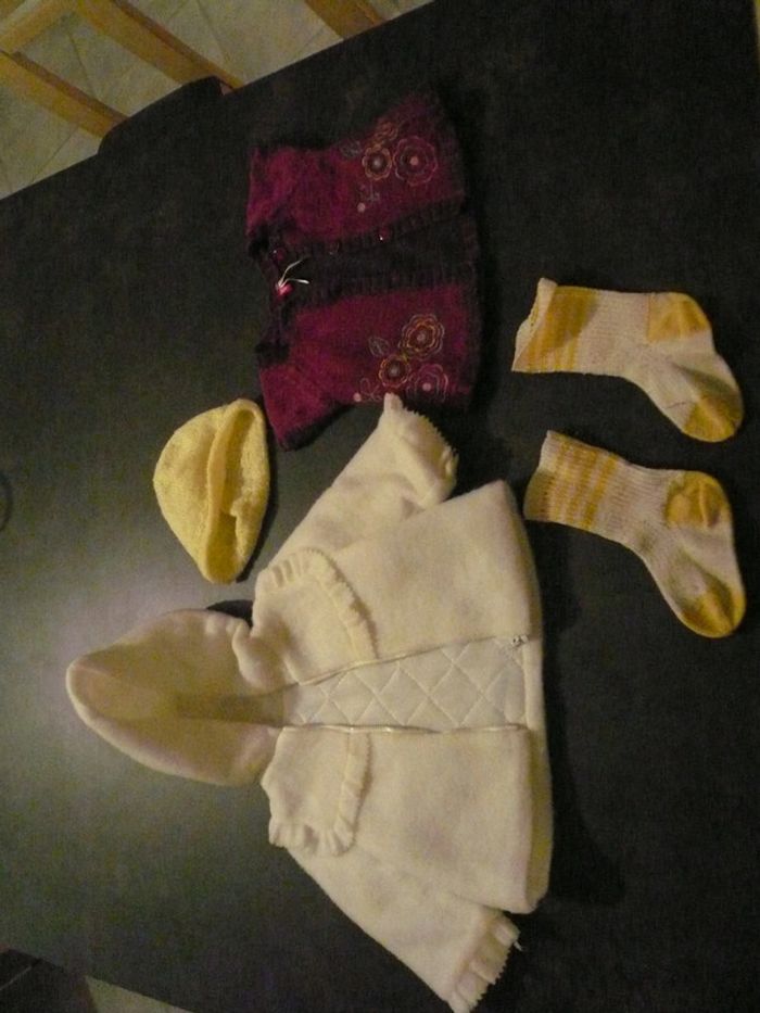 Veste gilet bonnet chaussettes