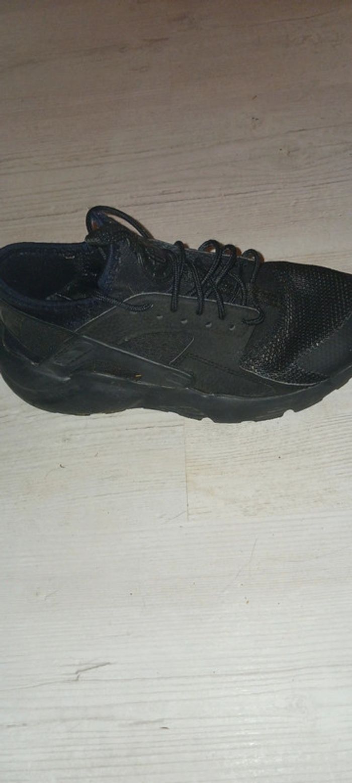 Nike Air Huarache taille 36 - photo numéro 2