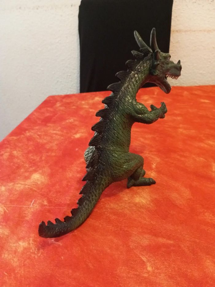 Dragon en plastique dur, 2005 - photo numéro 4