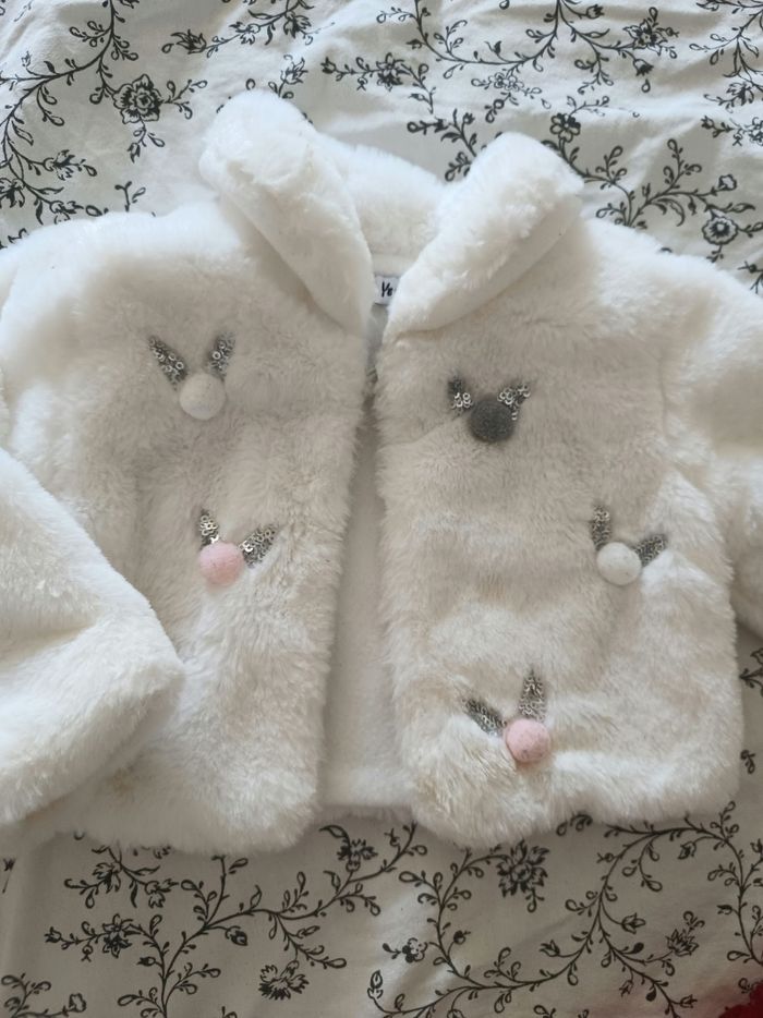 Gilet fourrure et robe rouge 12mois - photo numéro 2