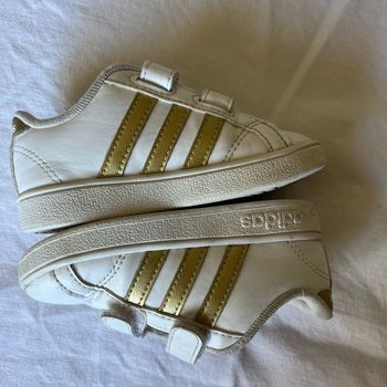 Baskets bébé adidas p22