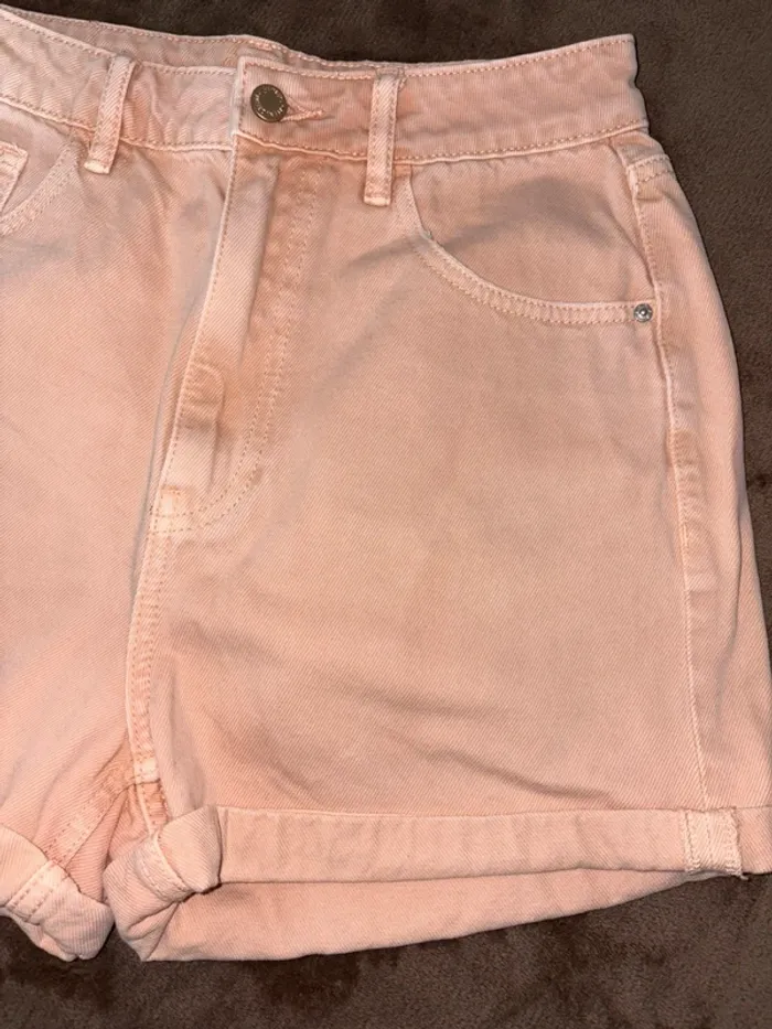 Short en jean femme rose saumon taille 34 Nagev en très bon état - photo numéro 2