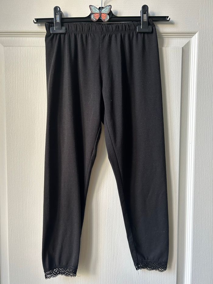 Legging court de la marque Tessentials Woman