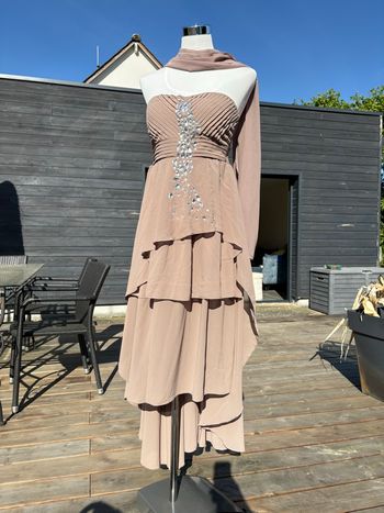 Robe cocktail taille M avec son étole 