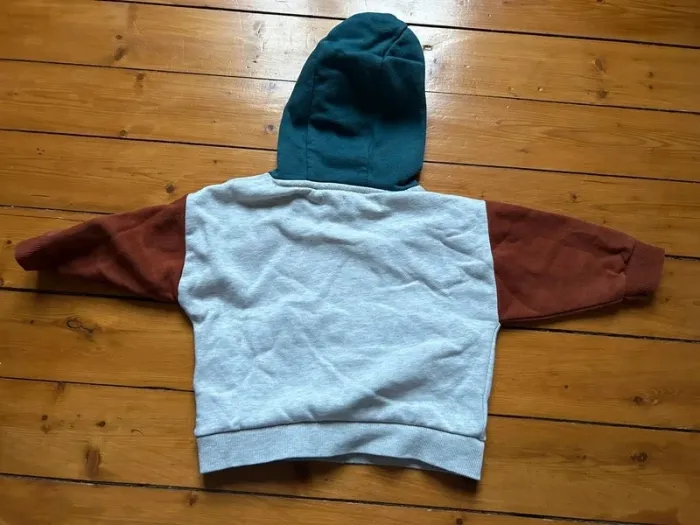 Pull à capuche 24 mois - photo numéro 3