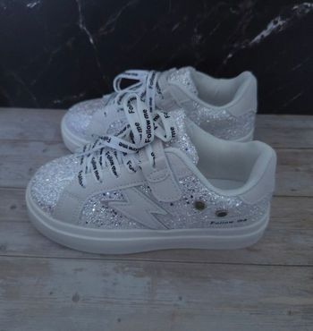 Baskets Scintillantes à Paillettes & Scratchs - Taille 30 - Neuves