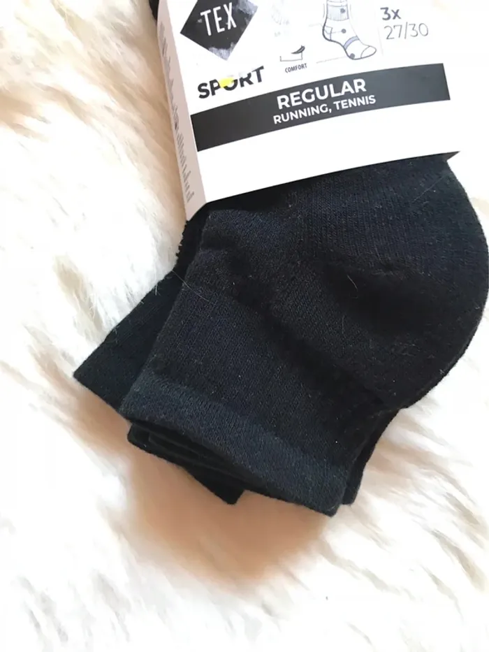 Lot de 3 paires de chaussettes noires de sport 27-30 neuves - photo numéro 3