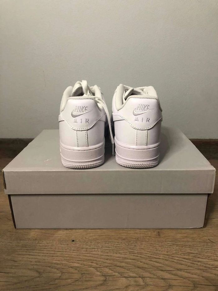 Nike Air Force 1 Low '07 White 44 - photo numéro 5