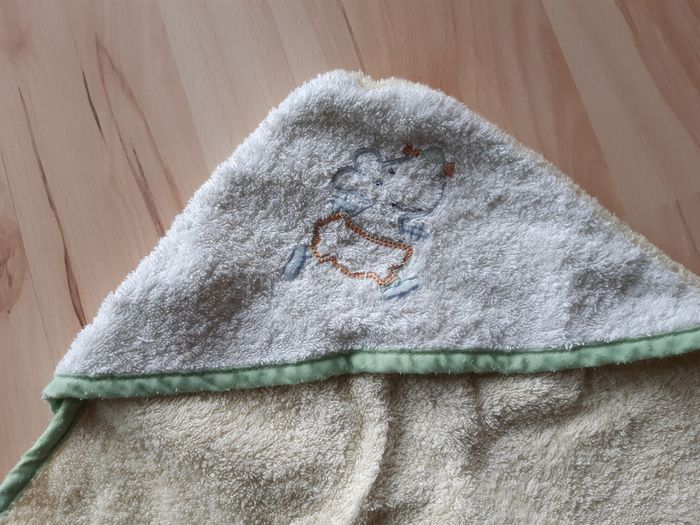 Cape de bain bébé - photo numéro 3