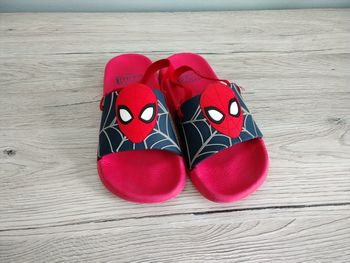 Paire de claquettes tongs sandales Spider-Man garçon pointure 27