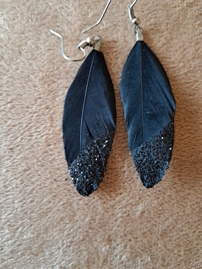 Boucles d'oreilles femme plumes noires - photo numéro 2