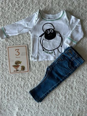 Ensemble mixte, pull et pantalon. Tape-à-l’œil tao taille 3 mois.