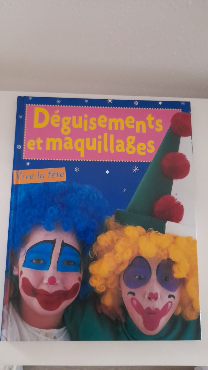 Livre déguisements et maquillages enfants