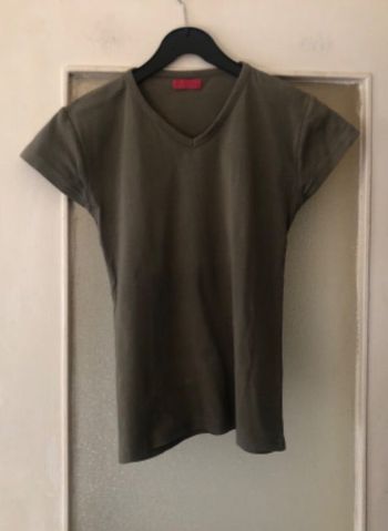 Teeshirt encolure V