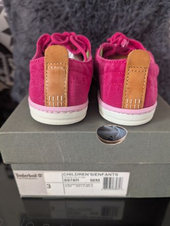Baskets fille. Taille 35. Neuf  Timberland