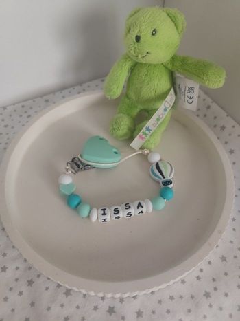 attache tétine personnalisée