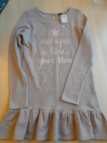 Robe pailletée courte neuve