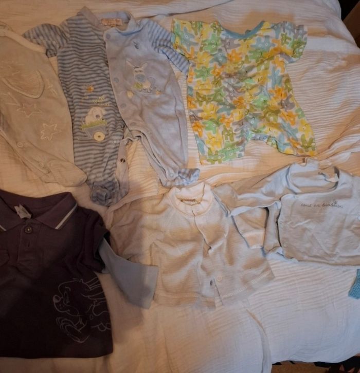 Lot vêtements naissance garçon - photo numéro 2