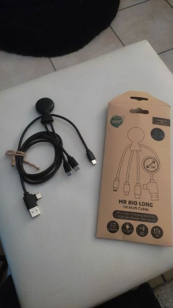 Câble de charge tout en un