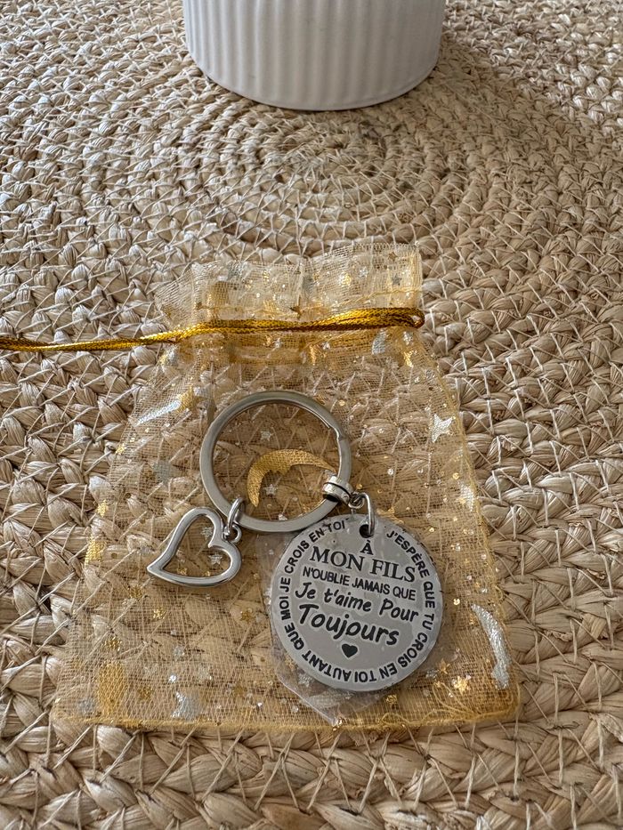 Porte cm les pour son fils