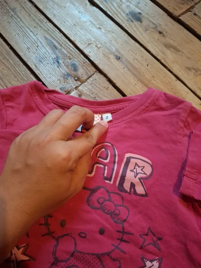 Tshirt hello kitty taille 2 ans - photo numéro 3