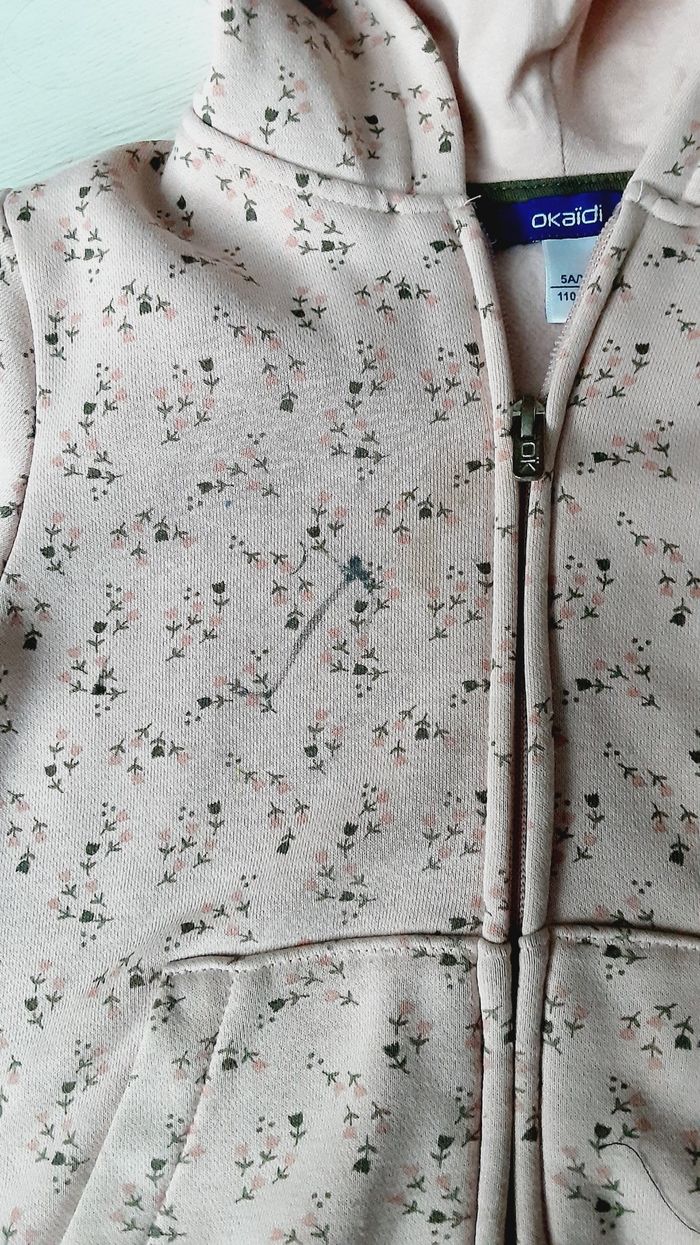 Vêtement fille gilet rose à fleurs Okaïdi 5 ans - photo numéro 3