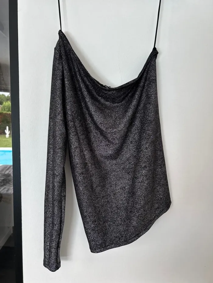 Haut asymétrique à paillettes argenté, en L