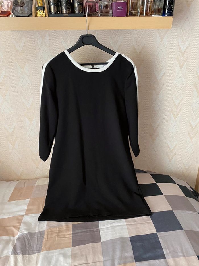 Superbe belle robe chic noire et blanche Mango taille XS - photo numéro 2