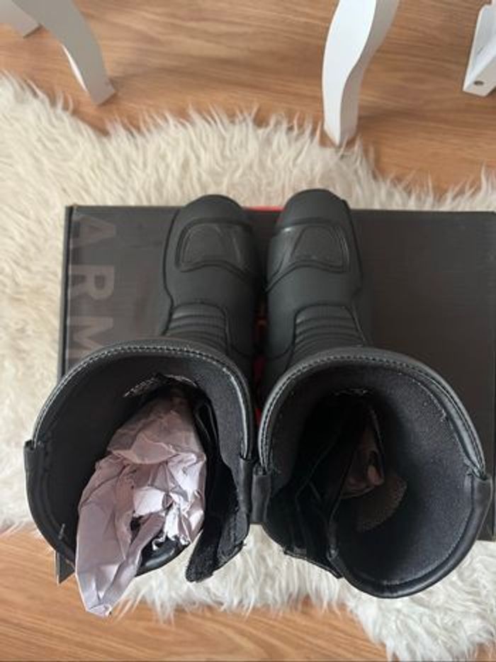 Bottes de moto étanches noires Armure T43 neuves 🏍️ - photo numéro 4