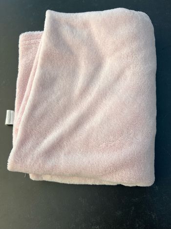 Couverture bébé rose pâle