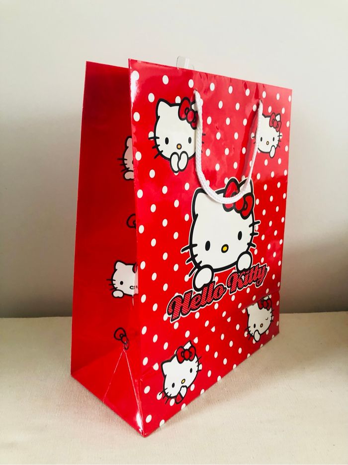 Sac cartonné cadeau hello kitty rouge neuf - photo numéro 6