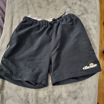 Short garçon ellesse