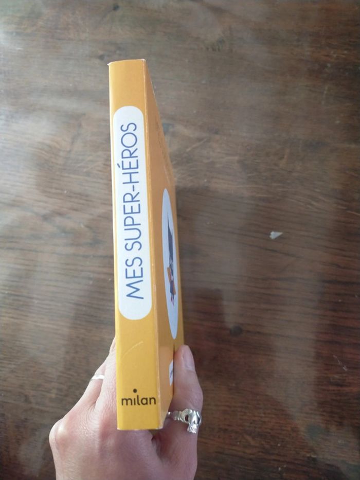 Livre mes super héros - photo numéro 2