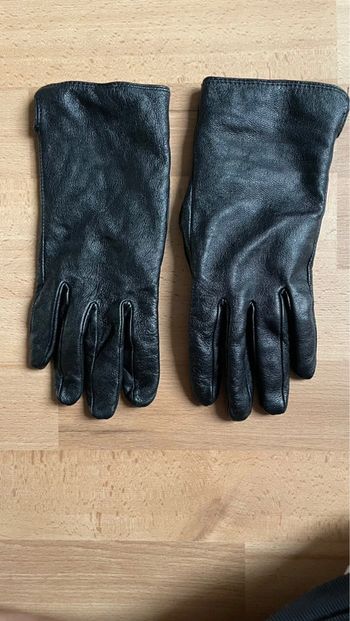 Gants noirs en cuir