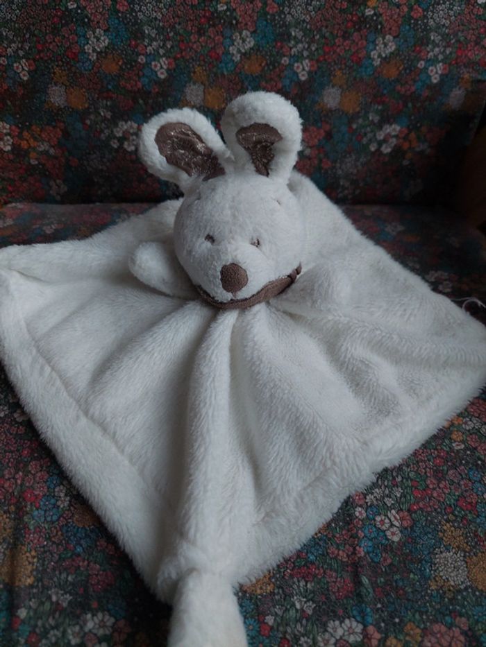 Doudou carré lapin oreilles bandana Nicotoy