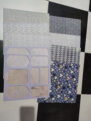 Lot de 14 feuilles recto verso cartonnées 30 x 30 cm  #103
