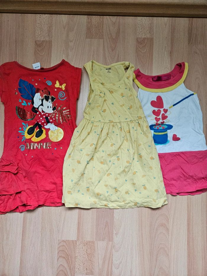 Lot de 3 robes 5 ans