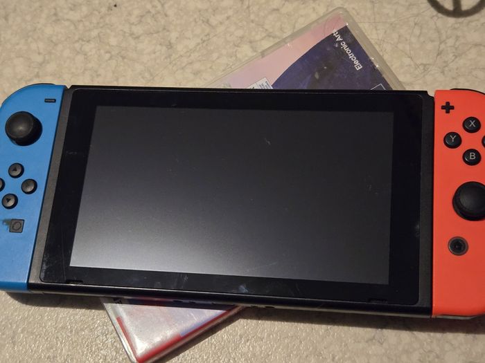 Nintendo Switch 32 Go - photo numéro 3